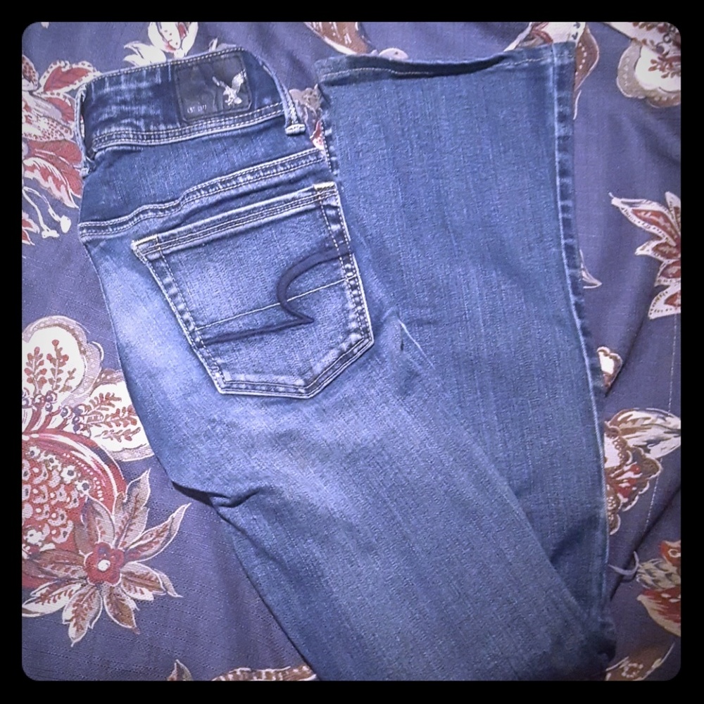 American eagle destroyed look jeans